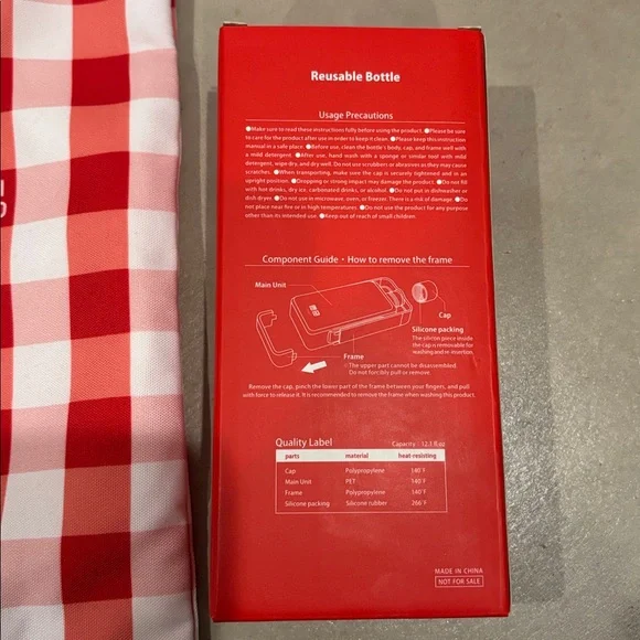 UNIQLO Limited Edition Red & White Checkered Mini Knot Bag & Reusable Bottle - Picture 6 of 9